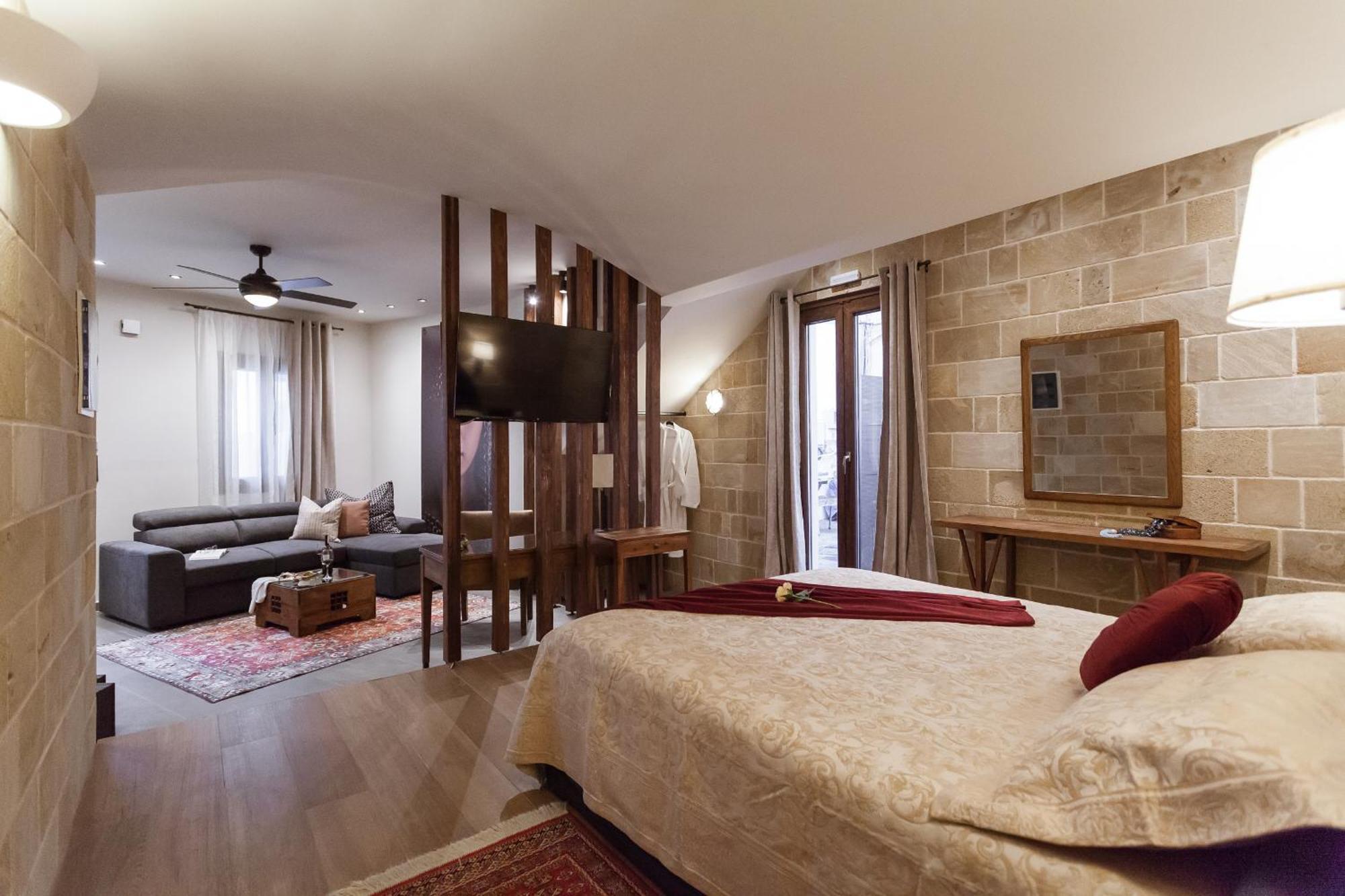 Utopia Luxury - Old Town *