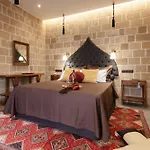 Utopia Luxury Suites - Old Town
